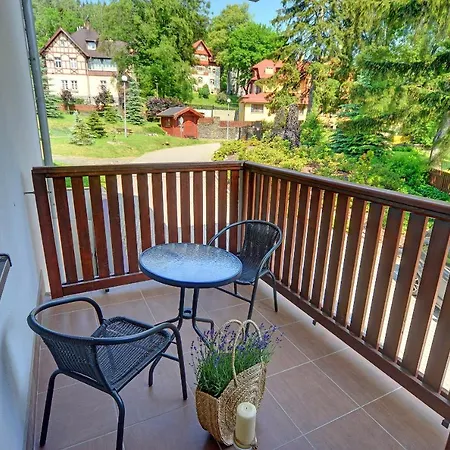 Lägenhet Funkcjonalne I Stylowe Sun Seasons 24 W Karpaczu By Renters Karpacz