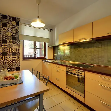 Funkcjonalne I Stylowe Sun Seasons 24 W Karpaczu By Renters * 카르파츠