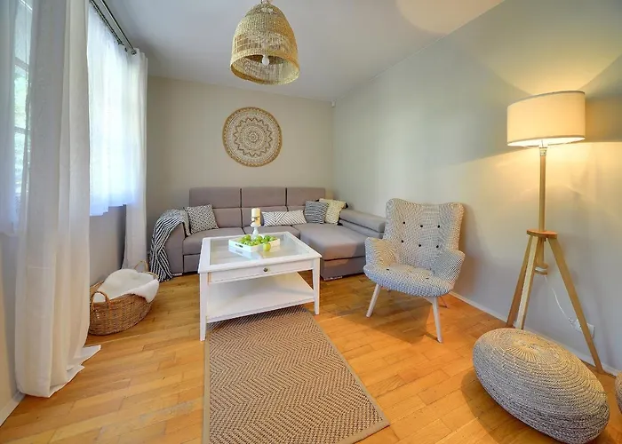 Funkcjonalne I Stylowe Sun Seasons 24 W Karpaczu By Renters Apartment Karpacz