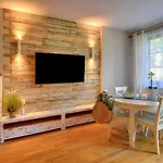 Funkcjonalne I Stylowe Sun Seasons 24 W Karpaczu By Renters