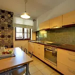Funkcjonalne I Stylowe Sun Seasons 24 W Karpaczu By Renters * 카르파츠