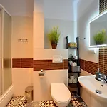 Funkcjonalne I Stylowe Sun Seasons 24 W Karpaczu By Renters * 카르파츠