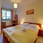 Funkcjonalne I Stylowe Sun Seasons 24 W Karpaczu By Renters * 카르파츠
