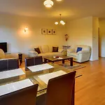 아파트 Funkcjonalne I Stylowe Sun Seasons 24 W Karpaczu By Renters *