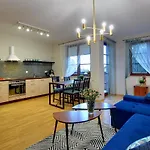 Funkcjonalne I Stylowe Sun Seasons 24 W Karpaczu By Renters 아파트 카르파츠