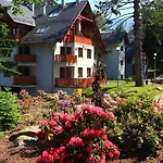 Funkcjonalne I Stylowe Sun Seasons 24 W Karpaczu By Renters 아파트 카르파츠