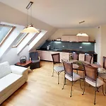 아파트 Funkcjonalne I Stylowe Sun Seasons 24 W Karpaczu By Renters