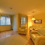 Funkcjonalne I Stylowe Sun Seasons 24 W Karpaczu By Renters