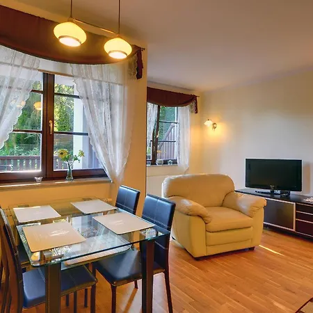 Funkcjonalne I Stylowe Sun Seasons 24 W Karpaczu By Renters *